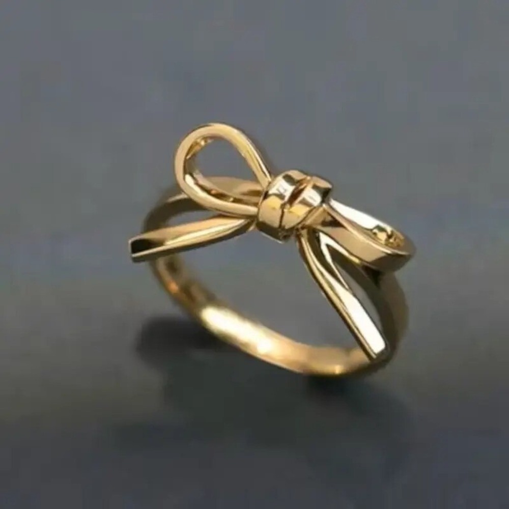 Bow Ring Gold Plated Fashion Jewelry Statement Ring Size 6
